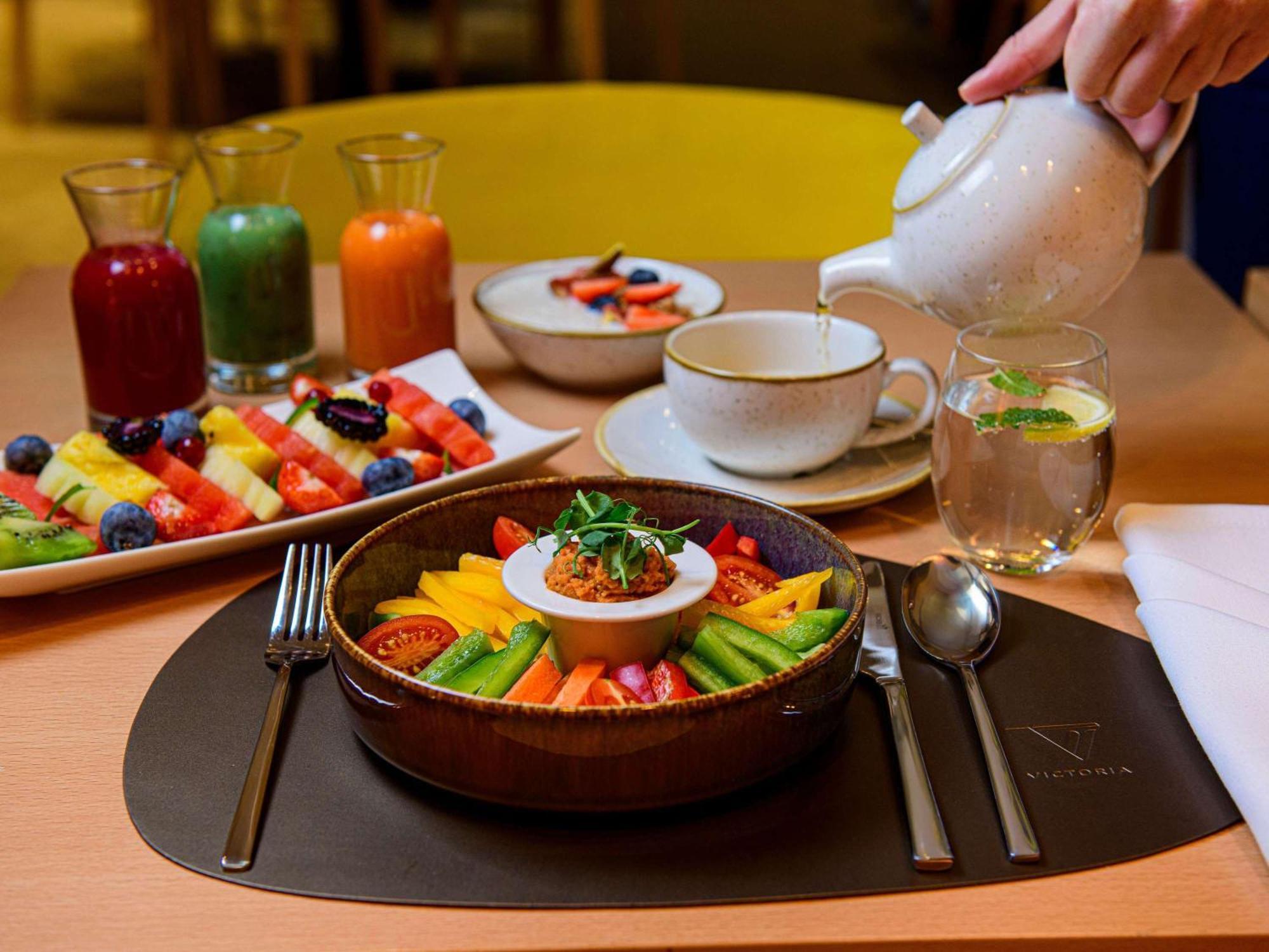 Sofitel Warsaw Victoria Hotel Luaran gambar A healthy breakfast