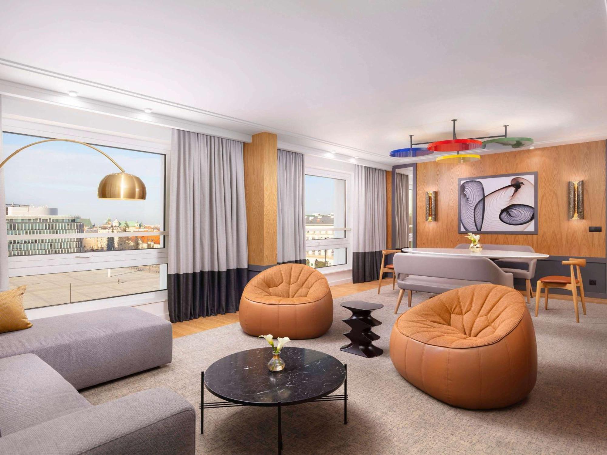 Sofitel Warsaw Victoria Hotel Luaran gambar The Living Room at The Standard London
