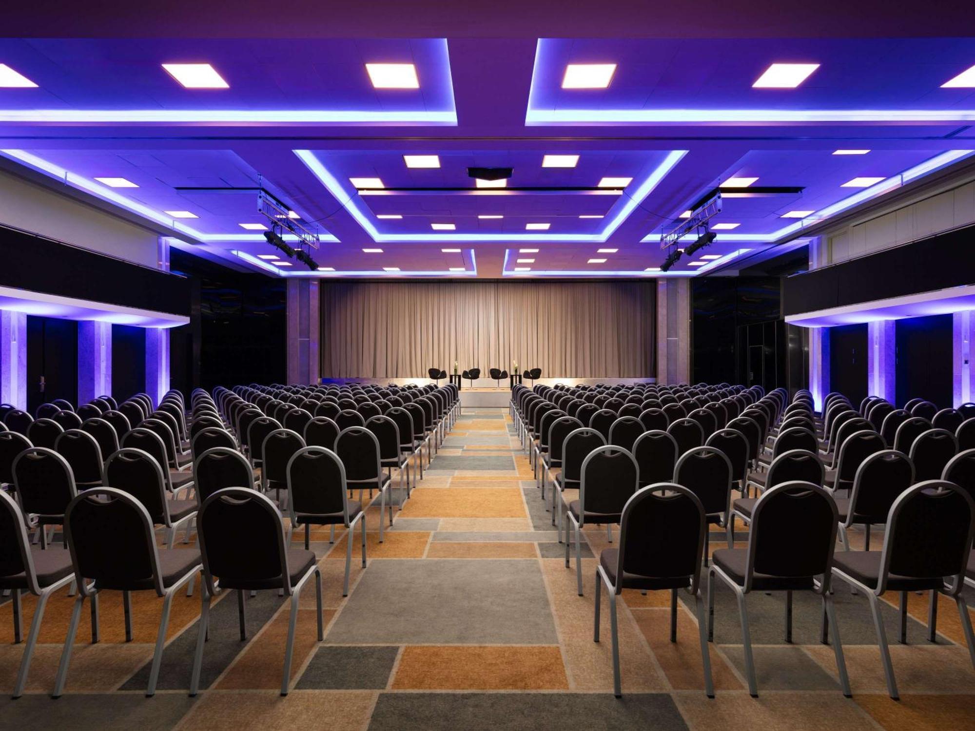 Sofitel Warsaw Victoria Hotel Luaran gambar The main conference hall